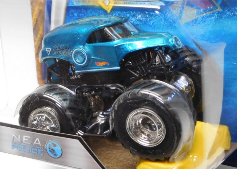 画像: 2018 MONSTER JAM includes RE-CRUSHABLE CAR! 【N.E.A. POLICE】 SPEC.BLUE (TOUR FAVORITES)