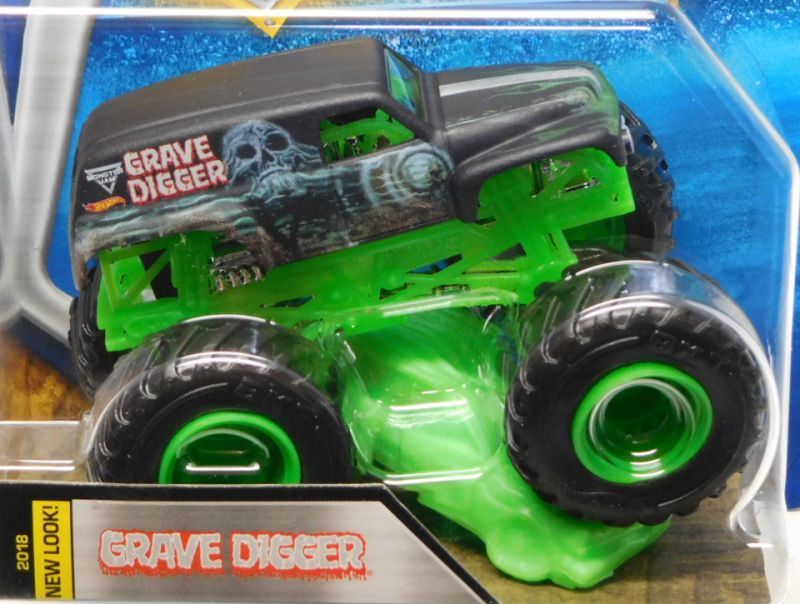 画像: 2018 MONSTER JAM includes RE-CRUSHABLE CAR! 【GRAVE DIGGER】 FLAT BLACK (EPIC ADDITIONS)(2018 NEW LOOK!)