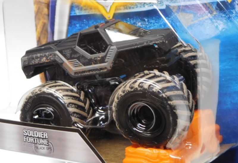 画像: 2018 MONSTER JAM includes RE-CRUSHABLE CAR! 【SOLDIER FORTUNE】 FLAT BLACK (MUD)