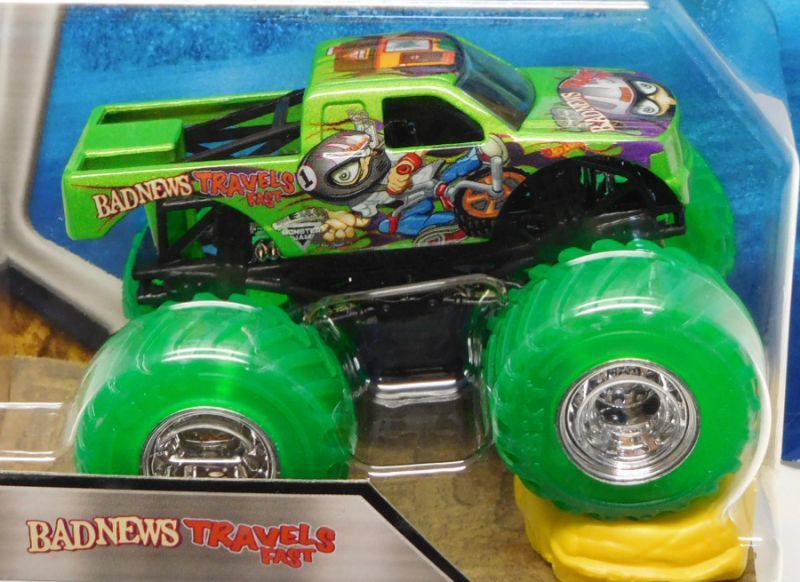 画像: 2018 MONSTER JAM includes RE-CRUSHABLE CAR! 【BAD NEWS TRAVELS FAST】 LT.GREEN (CLEAR CRUSHERS)