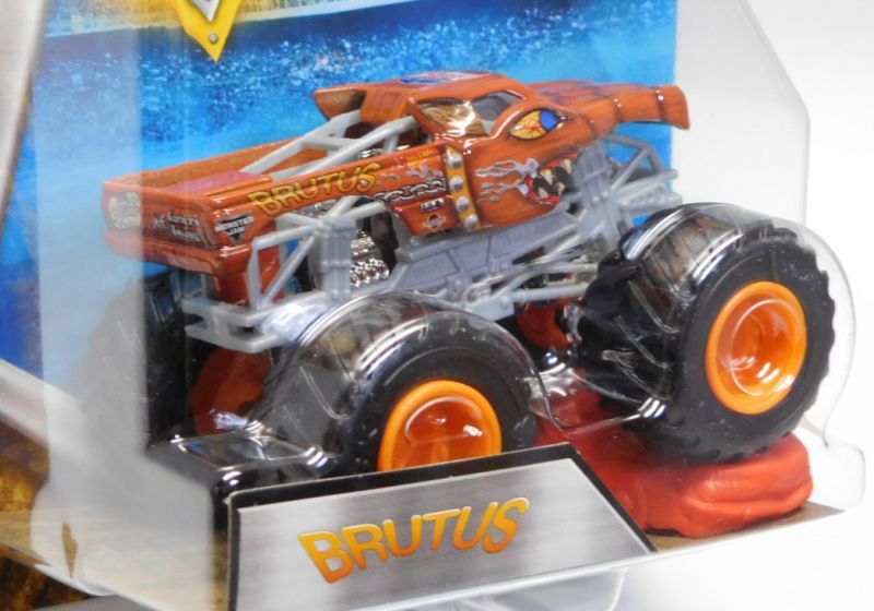 画像: 2018 MONSTER JAM includes RE-CRUSHABLE CAR! 【BRUTUS】 BROWN (MJ DOG POUND)