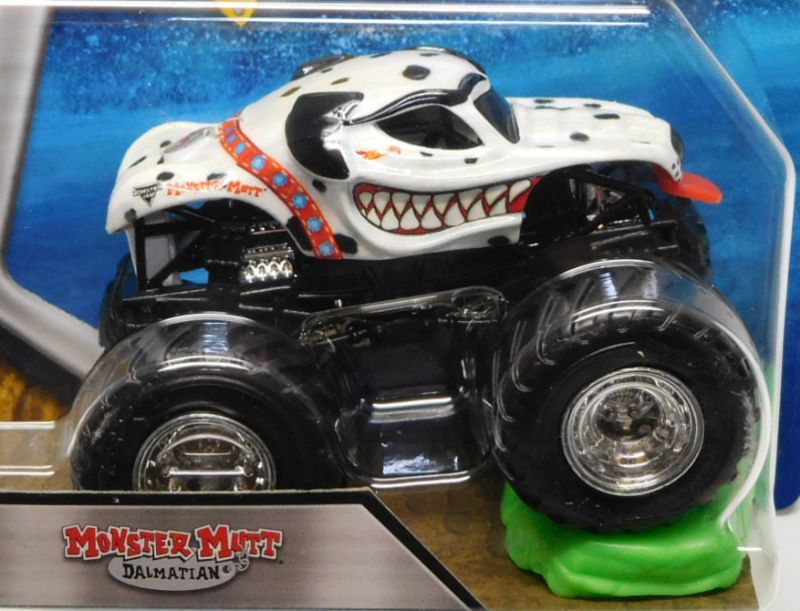 画像: 2018 MONSTER JAM includes RE-CRUSHABLE CAR! 【MONSTER MUTT DALMATIAN】 WHITE (MJ DOG POUND)