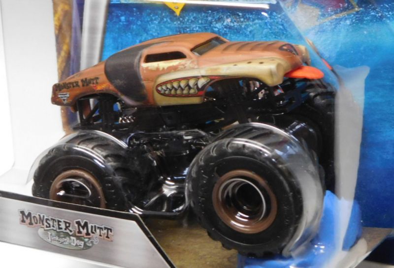 画像: 2018 MONSTER JAM includes RE-CRUSHABLE CAR! 【MONSTER MUTT JUNKYARD DOG】 FLAT BROWN (MJ DOG POUND)