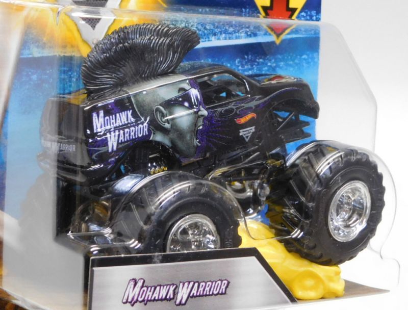 画像: 2018 MONSTER JAM includes RE-CRUSHABLE CAR! 【MOHAWK WARRIOR】 BLACK (TOUR FAVORITES)