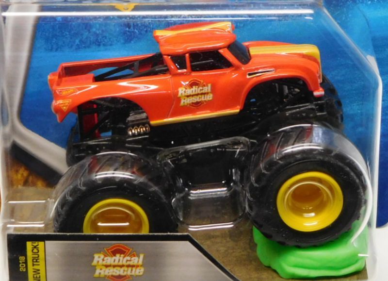 画像: 2018 MONSTER JAM includes RE-CRUSHABLE CAR! 【RADICAL RESCUE】 RED (EPIC ADDITIONS)(2018 NEW TRUCK!)