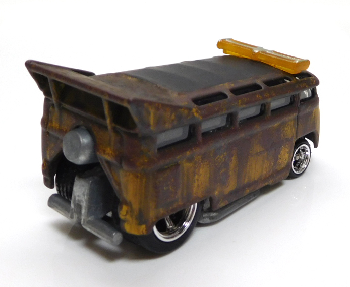 画像: ONE WORLD CUSTOM GARAGE 【VOLKSWAGEN T1 DRAG BUS (カスタム完成品）】 サビ-YELLOW/RR （送料サービス適用外） 