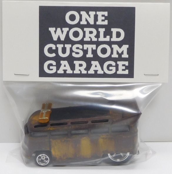 画像: ONE WORLD CUSTOM GARAGE 【VOLKSWAGEN T1 DRAG BUS (カスタム完成品）】 サビ-YELLOW/RR （送料サービス適用外） 