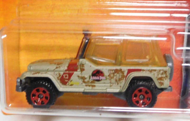 画像: 2019 MATCHBOX "JURASSIC WORLD"  【'93 JEEP WRANGLER #12】TAN(ドロTAMPO)(予約不可）