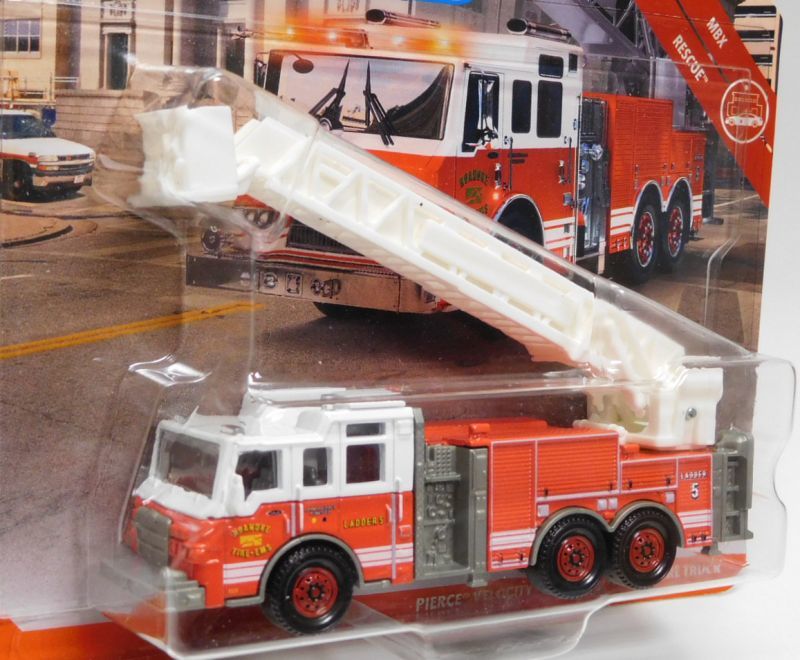 画像: 2019 REAL WORKING RIGS 【PIERCE VELOCITY AERIAL PLATFORM FIRE TRUCK】 RED-WHITE