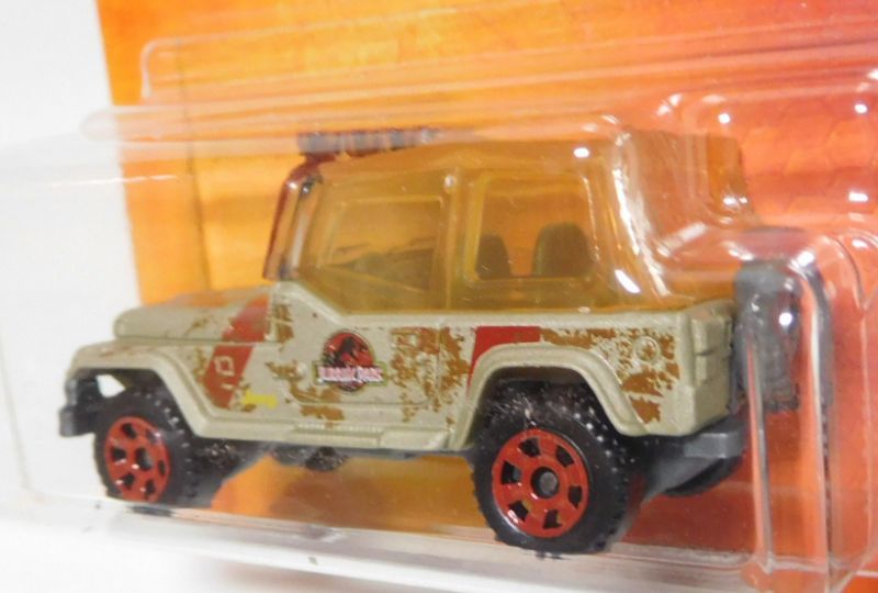 画像: 2019 MATCHBOX "JURASSIC WORLD"  【'93 JEEP WRANGLER #12】TAN(ドロTAMPO)(予約不可）