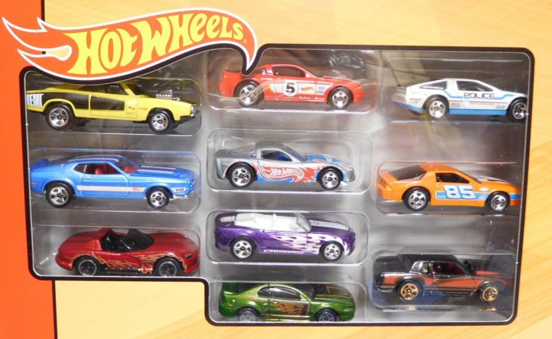 画像: 2018 TARGET EXCLUSIVE HW 50th THROWBACK 【10-PACK】(予約不可）