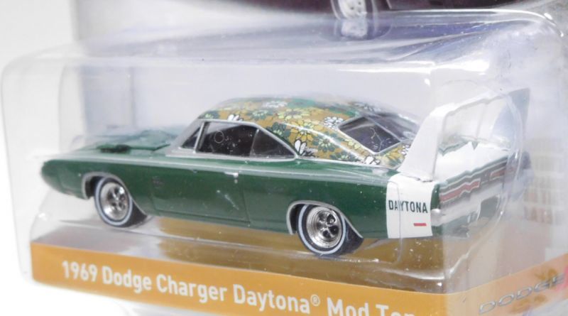 画像: 2019 GREENLIGHT ANNIVERSARY COLLECTION S7 【1969 DODGE CHARGER DAYTONA MOD TOP】 DK.GREEN/RR 