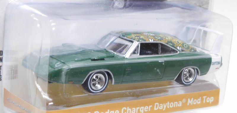 画像: 2019 GREENLIGHT ANNIVERSARY COLLECTION S7 【1969 DODGE CHARGER DAYTONA MOD TOP】 DK.GREEN/RR 