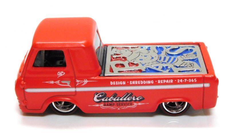 画像: MAD WHEELS (マッドホイール） 【"MADDYくん" 60'S FORD ECONOLINE (カスタム完成品）】RED/RR（送料サービス適用外） 