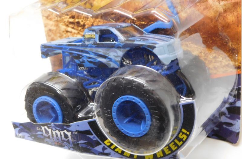 画像: 2019 HW MONSTER TRUCKS! "CAMO CRASHERS"【THE 909】 FLAT BLUE CAMO (includes COLLECTABLE FLAGL!)