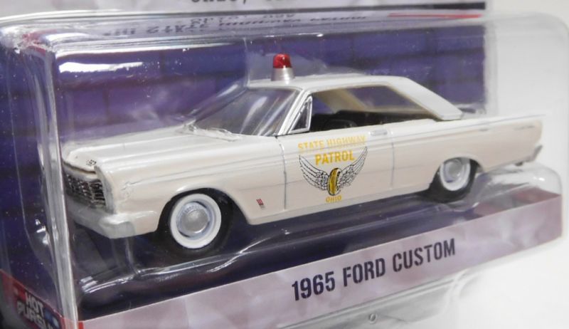 画像: 2019 GREENLIGHT HOT PURSUIT S31 【1965 FORD CUSTOM】 CREAM/RR (OHIO STATE HIGHWAY PATROL)