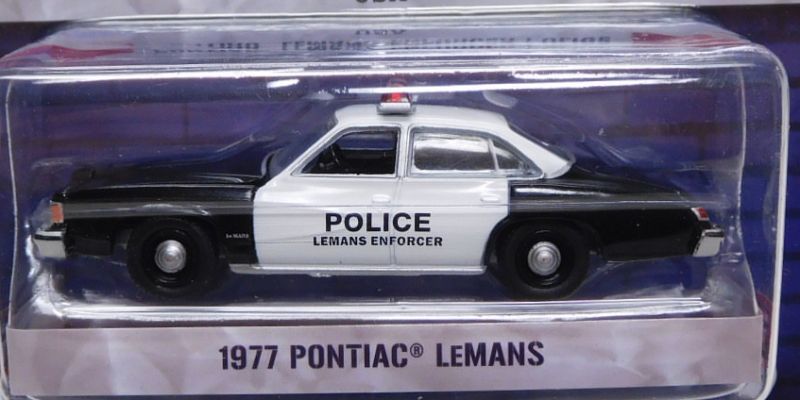 画像: 2019 GREENLIGHT HOT PURSUIT S31 【1977 PONTIAC LEMANS】 BLACK-WHITE/RR (PONTIAC LEMANS ENFORCER POLICE)