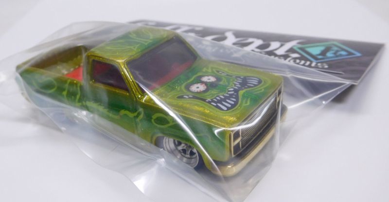 画像: HELLS DEPT 2019 - BOO Pinstriping 【'83 CHEVY SILVERADO MONOEYE CHASSIS (カスタム完成品)】 YELLOW/RR（送料サービス適用外）