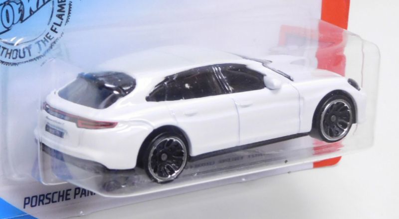 画像: 【PORSCHE PANAMERA TURBO S E-HYBRID SPORT TURISMO】 WHITE/J5