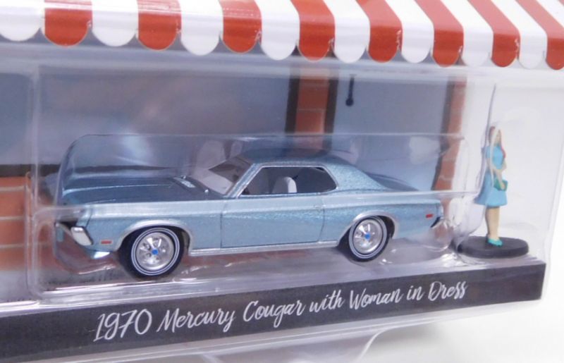 画像: 2019 GREENLIGHT THE HOBBY SHOP S7 【1970 MERCURY COUGAR with WOMAN IN DRESS】 SILVERBLUE/RR