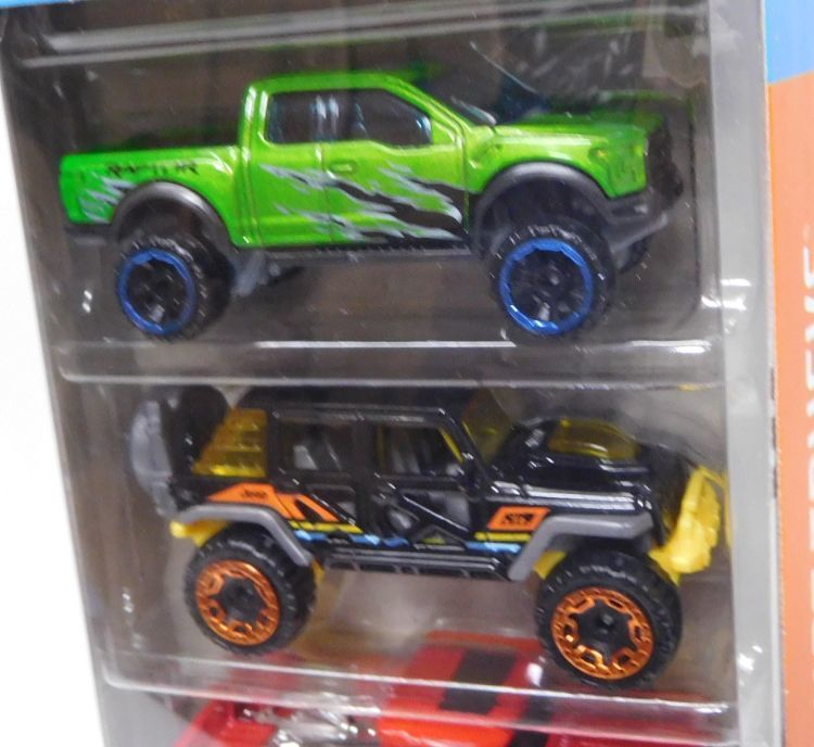 画像: 2020 5PACK 【HW HOT TRUCKS】'17 Ford F-150 Raptor/'17 Jeep Wrangler/Custom '62 Chevy/Dawgzilla/Off Track 