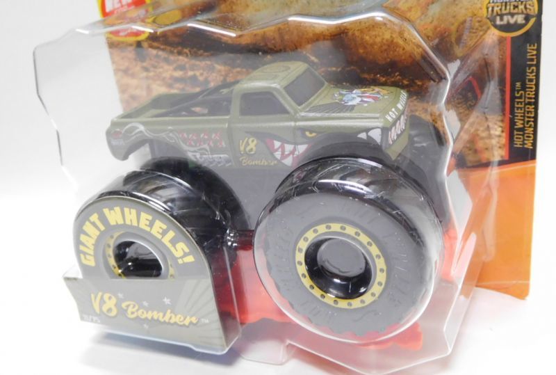 画像: 2020 HW MONSTER TRUCKS! 【V8 BOMBER】 FLAT OLIVE (includes CRUSHABLE CAR)