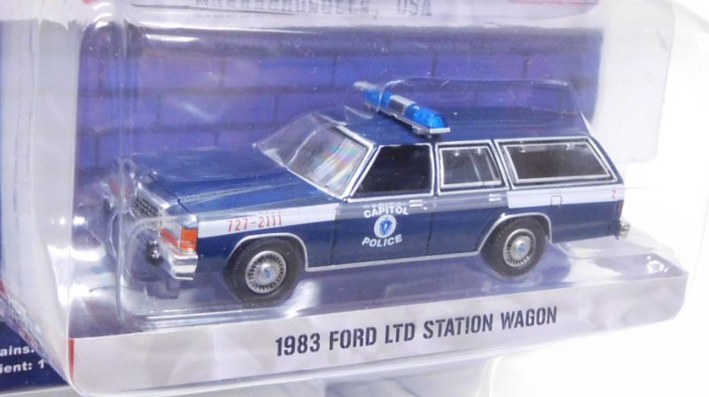 画像: 2020 GREENLIGHT HOT PURSUIT S33 【1983 FORD LTD STATION WAGON】 NAVY/RR (MASSACHUSETTS CAPITAL POLICE)