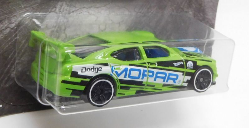 画像: 2018 WALMART EXCLUSIVE "MOPAR"【DODGE CHARGER DRIFT】LT.GREEN/PR5