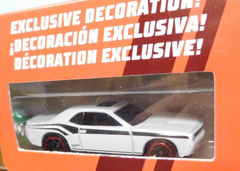 画像: 2020 HOT WHEELS 9CAR GIFT PACK 【'08 DODGE CHALLENGER SRT8】　WHITE/MC5