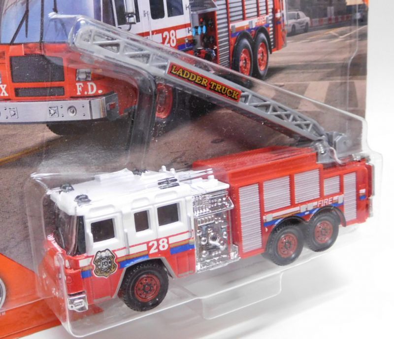 画像: 2020 REAL WORKING RIGS 【PIERCE QUANTUM AERIAL LADDER TRUCK】 RED-WHITE