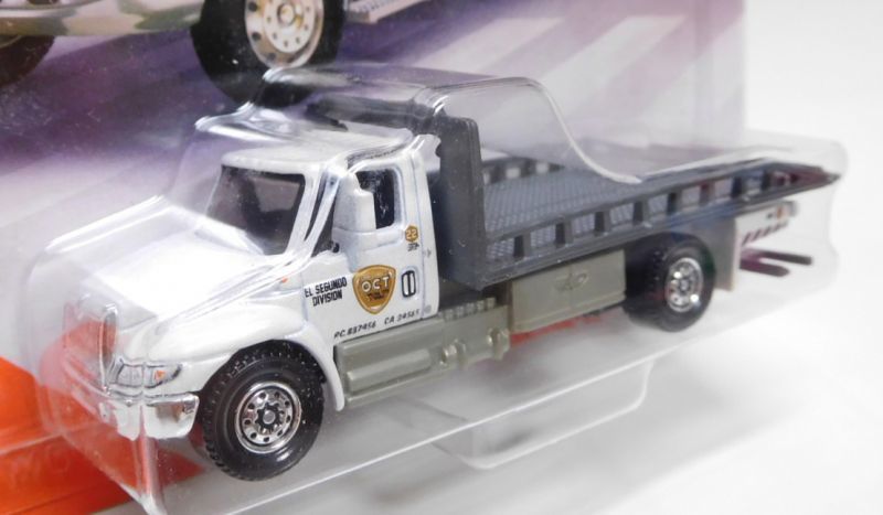 画像: 2020 REAL WORKING RIGS 【INTERNATIONAL DURASTAR 4400 FLATBED】 WHITE-GRAY (予約不可）