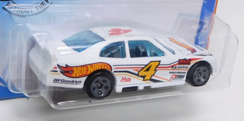 画像: 【2010 CHEVY IMPALA】R.T.FLAT WHITE/5SP