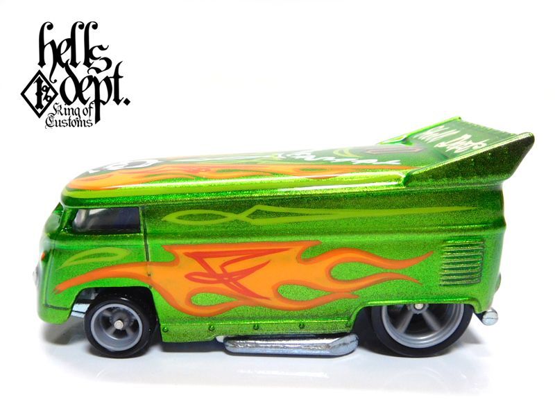 画像: HELLS DEPT 2020 - BOO Pinstriping x JDC13 【"BOO/HELLS 10th Anniversary" VW DRAG BUS (カスタム完成品）】SPEC.GREEN/RR （送料サービス適用外）