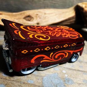 画像: HELLS DEPT 2020 - BOO Pinstriping x JDC13 【”グラデ－ション” VW DRAG BUS (カスタム完成品）】DK.RED-RED/RR （送料サービス適用外）