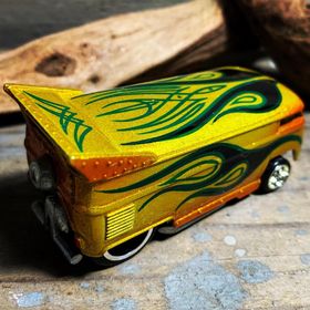 画像: HELLS DEPT 2020 - BOO Pinstriping x JDC13 【”グラデ－ション” VW DRAG BUS (カスタム完成品）】YELLOW-ORANGE(GR)/RR （送料サービス適用外）