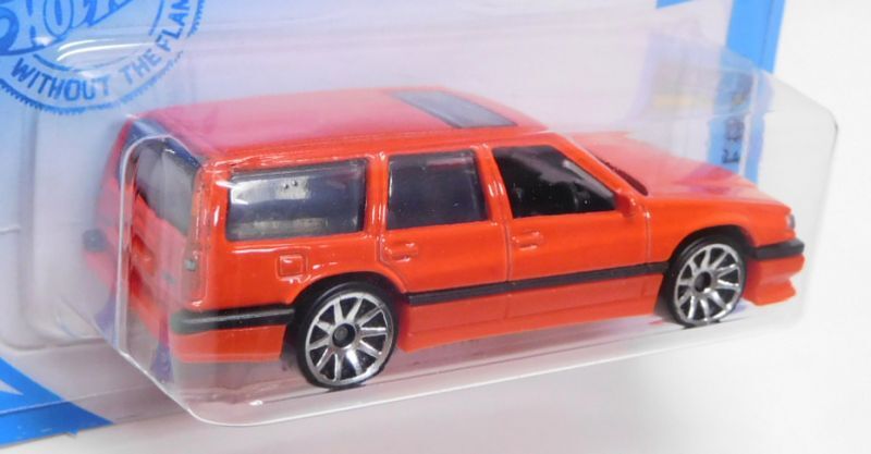 画像: 【VOLVO 850 ESTATE】RED/10SP