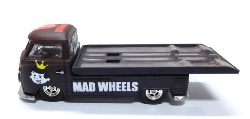 画像: MAD WHEELS (マッドホイール） 【VOLKSWAGEN TRANSPORTER T1 PICK UP "LOW DOWN" (カスタム完成品）】サビ-FLAT BLACK/RR （送料サービス適用外） 