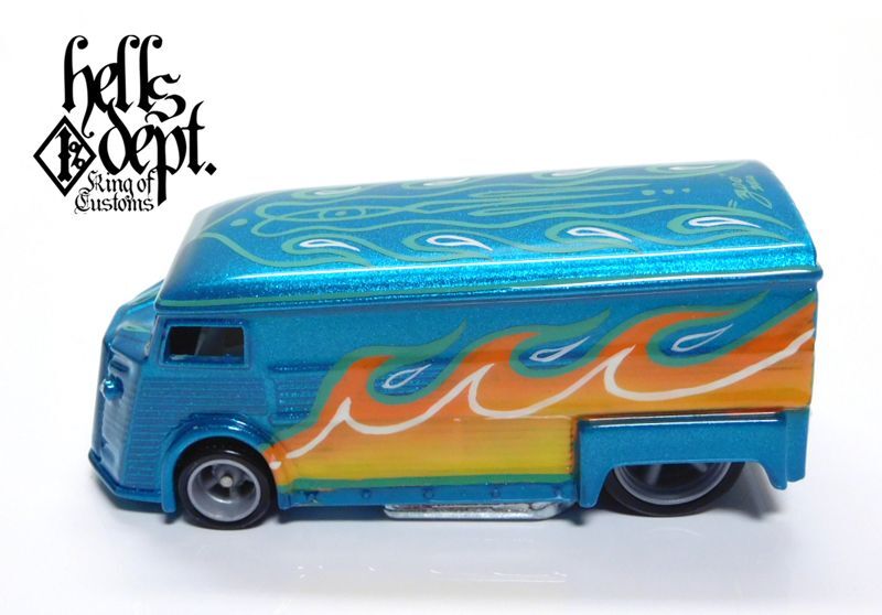 画像: HELLS DEPT 2020 - BOO Pinstriping 【DRAG H-VAN (MOONEYES VW DRAG BUS(LOOSE)付き） (カスタム完成品）】CANDY AQUA （送料サービス適用外）