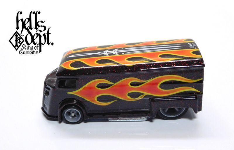 画像: HELLS DEPT 2020 - BOO Pinstriping 【DRAG H-VAN (MOONEYES VW DRAG BUS(LOOSE)付き） (カスタム完成品）】MET.DK.RED （送料サービス適用外）