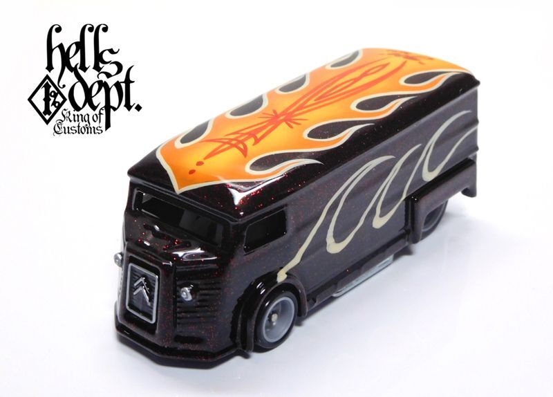 画像: HELLS DEPT 2020 - BOO Pinstriping 【DRAG H-VAN (MOONEYES VW DRAG BUS(LOOSE)付き） (カスタム完成品）】MET.DK.RED （送料サービス適用外）