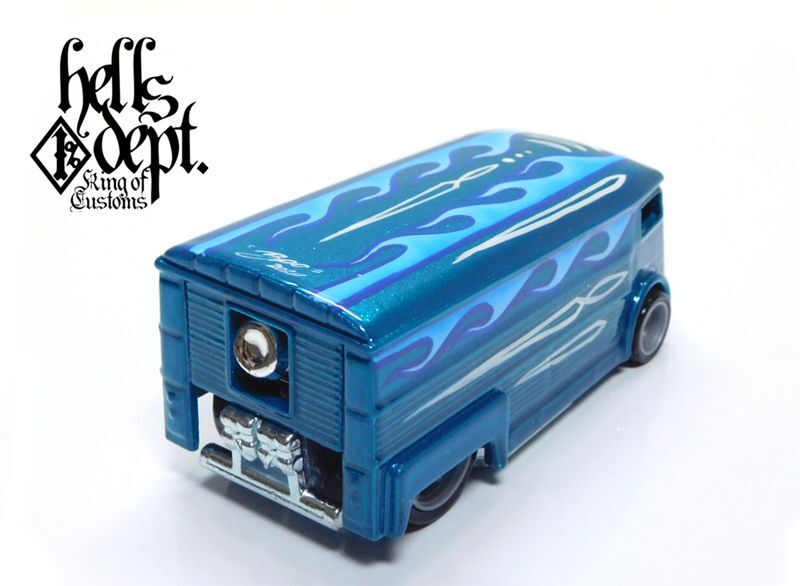 画像: HELLS DEPT 2020 - BOO Pinstriping 【DRAG H-VAN (MOONEYES VW DRAG BUS(LOOSE)付き） (カスタム完成品）】CANDY AQUA（送料サービス適用外）