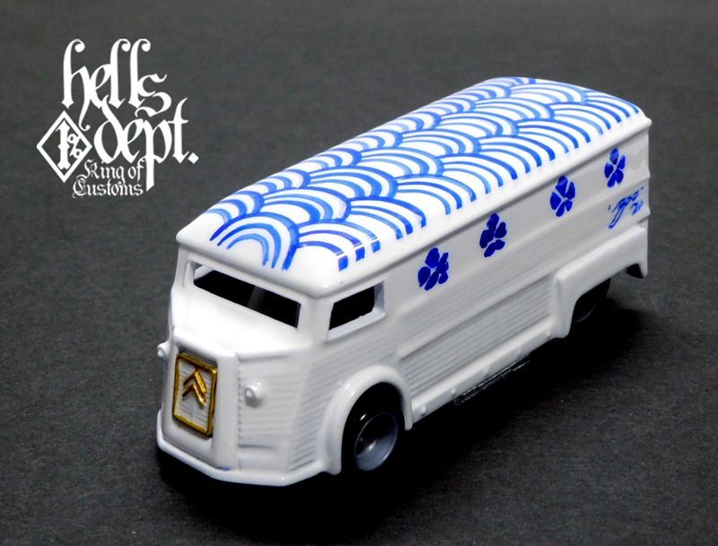 画像: HELLS DEPT 2020 - BOO Pinstriping 【”陶器シリーズ” DRAG H-VAN (MOONEYES VW DRAG BUS(LOOSE)付き） (カスタム完成品）】WHITE（送料サービス適用外）