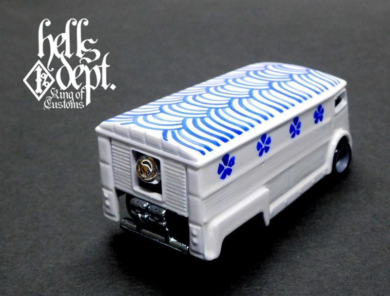 画像: HELLS DEPT 2020 - BOO Pinstriping 【”陶器シリーズ” DRAG H-VAN (MOONEYES VW DRAG BUS(LOOSE)付き） (カスタム完成品）】WHITE（送料サービス適用外）