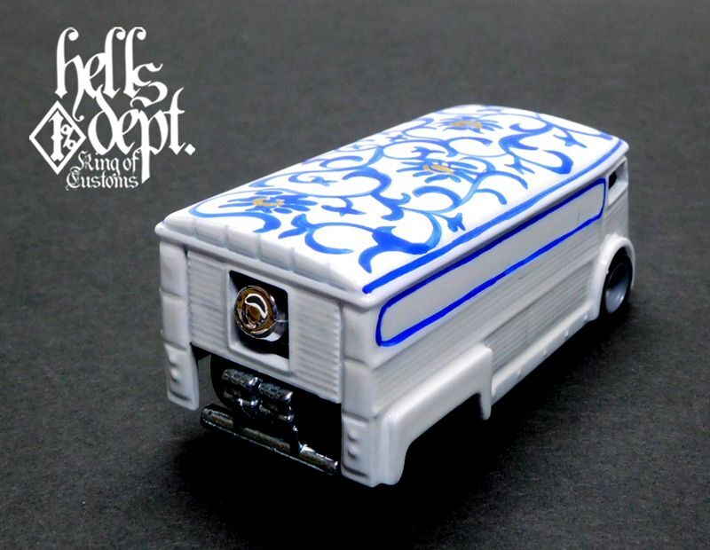 画像: HELLS DEPT 2020 - BOO Pinstriping 【”陶器シリーズ” DRAG H-VAN (MOONEYES VW DRAG BUS(LOOSE)付き） (カスタム完成品）】WHITE（送料サービス適用外）