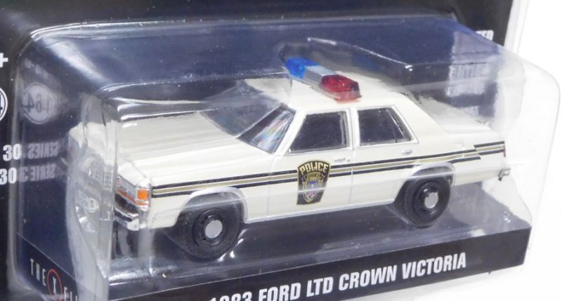 画像: 2021 GREENLIGHT HOLLYWOOD SERIES 30 【1983 FORD LTD CROWN VICTORIA】 CREAM/RR (THE X-FILES) 