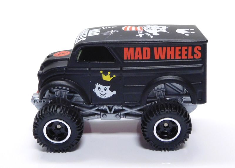 画像: MAD WHEELS (マッドホイール） 【MONSTER DAIRY DELIVERY (カスタム完成品）】FLAT BLACK/RR （送料サービス適用外） 