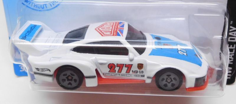 画像: 【"URBAN OUTLAW" PORSCHE 935 (BLUE HOOD)】WHITE/5SP(NEW CAST)