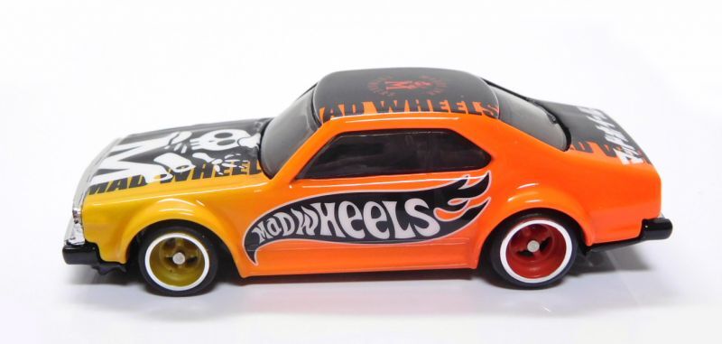 画像: MAD WHEELS (マッドホイール） 【NISSAN SKYLINE C210 (カスタム完成品）】NEON ORANGE-BLACK/RR （送料サービス適用外） 