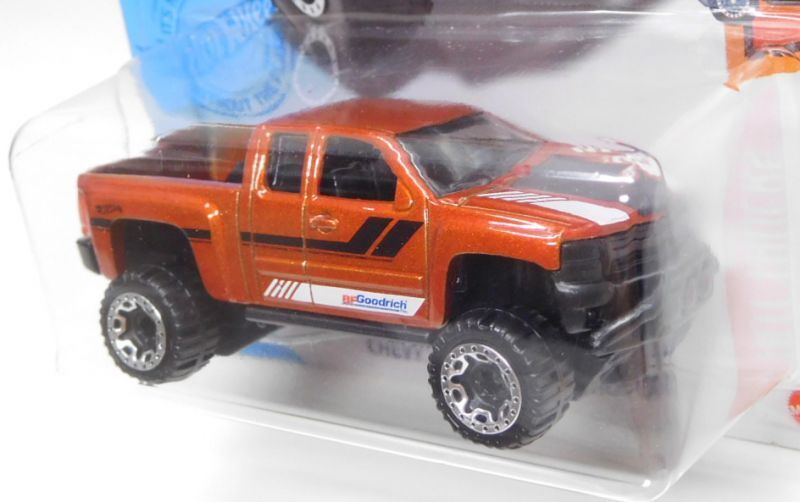 画像: 【CHEVY SILVERADO OFF ROAD】MET.ORANGE/BLOR (BF Goodrich)