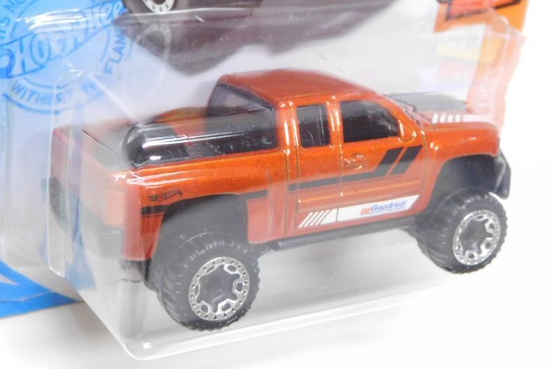 画像: 【CHEVY SILVERADO OFF ROAD】MET.ORANGE/BLOR (BF Goodrich)